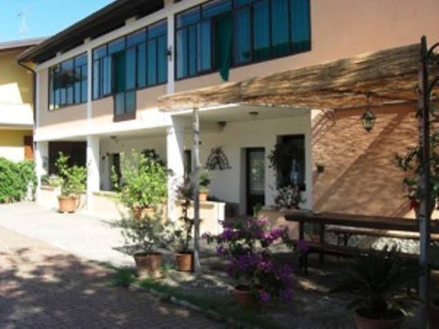 Il Vigneto Affittacamere Манерба-дель-Гарда Екстер'єр фото